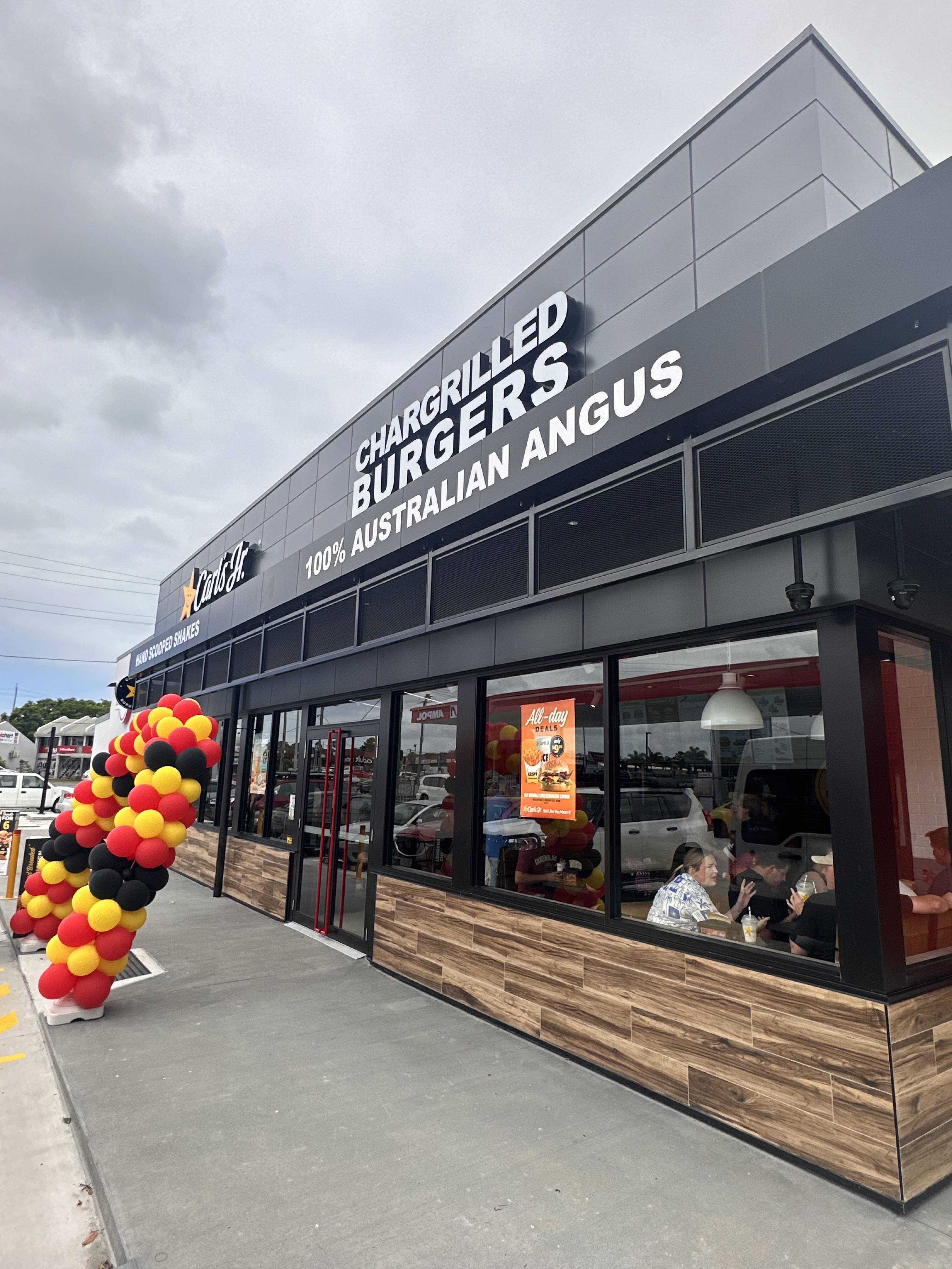 Carl's Jr Morayfield Signage