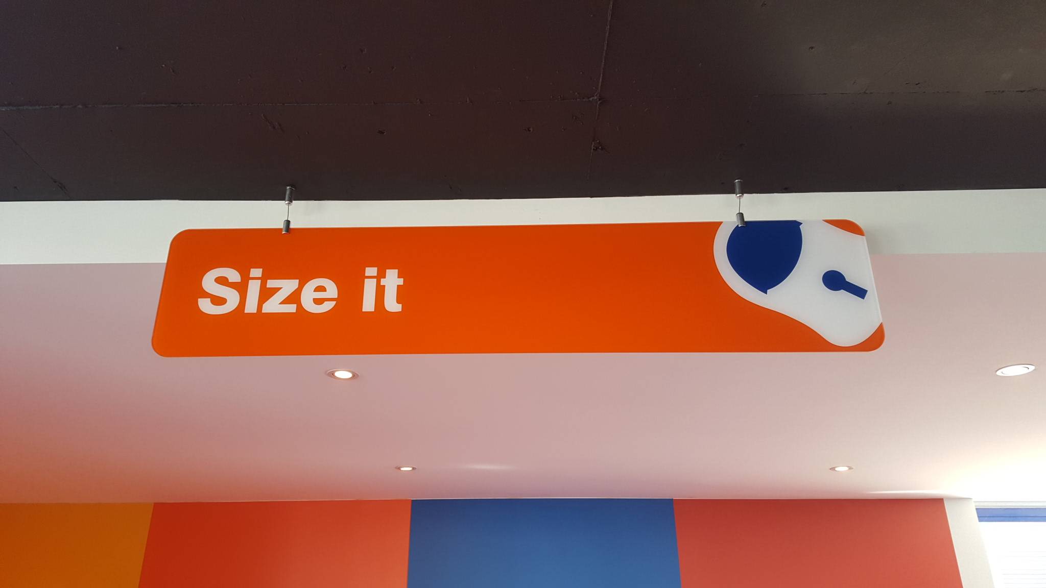 Kennards Size it Wayfinding Sign