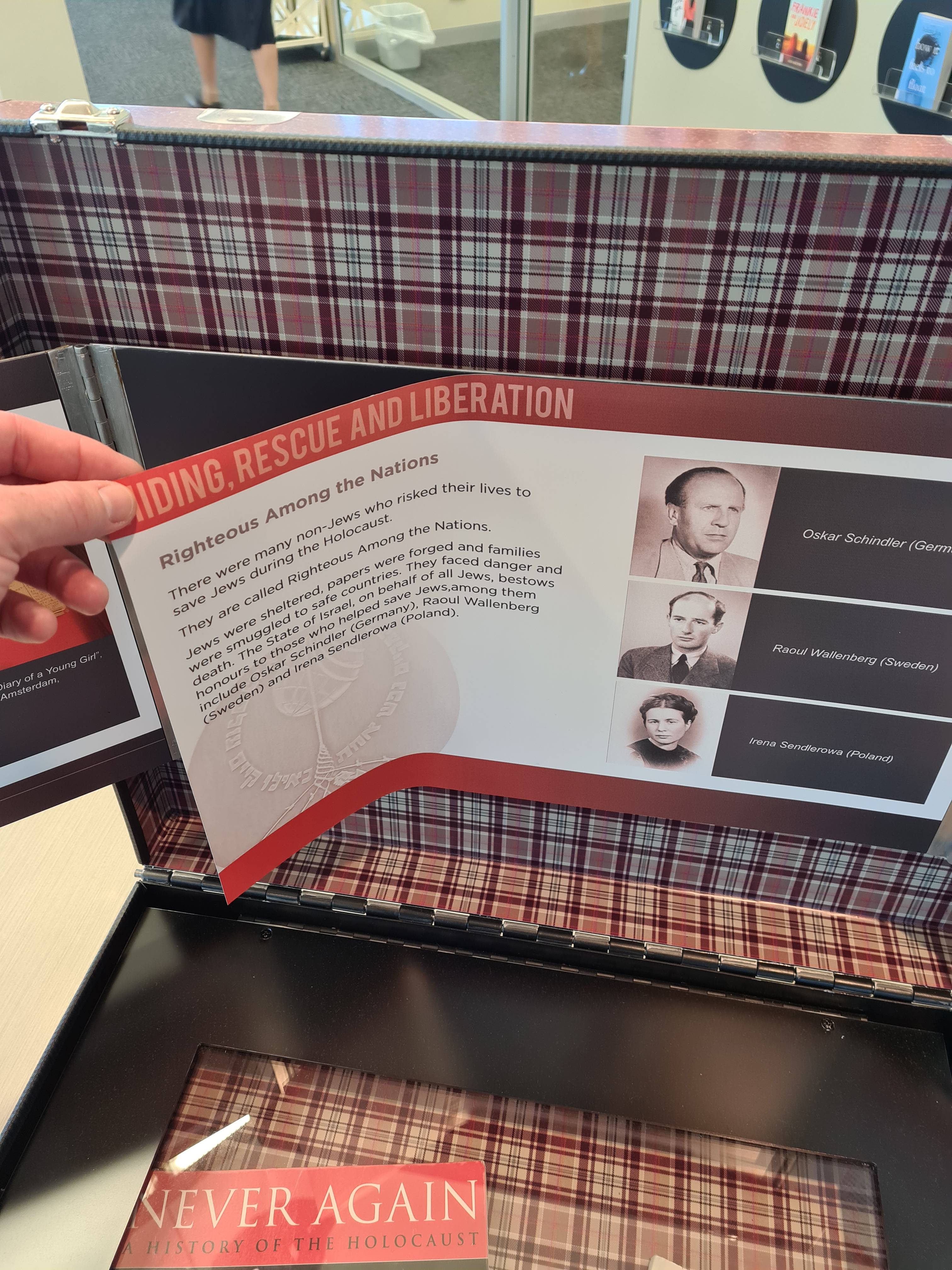 Jewish Board Suitcase Signs