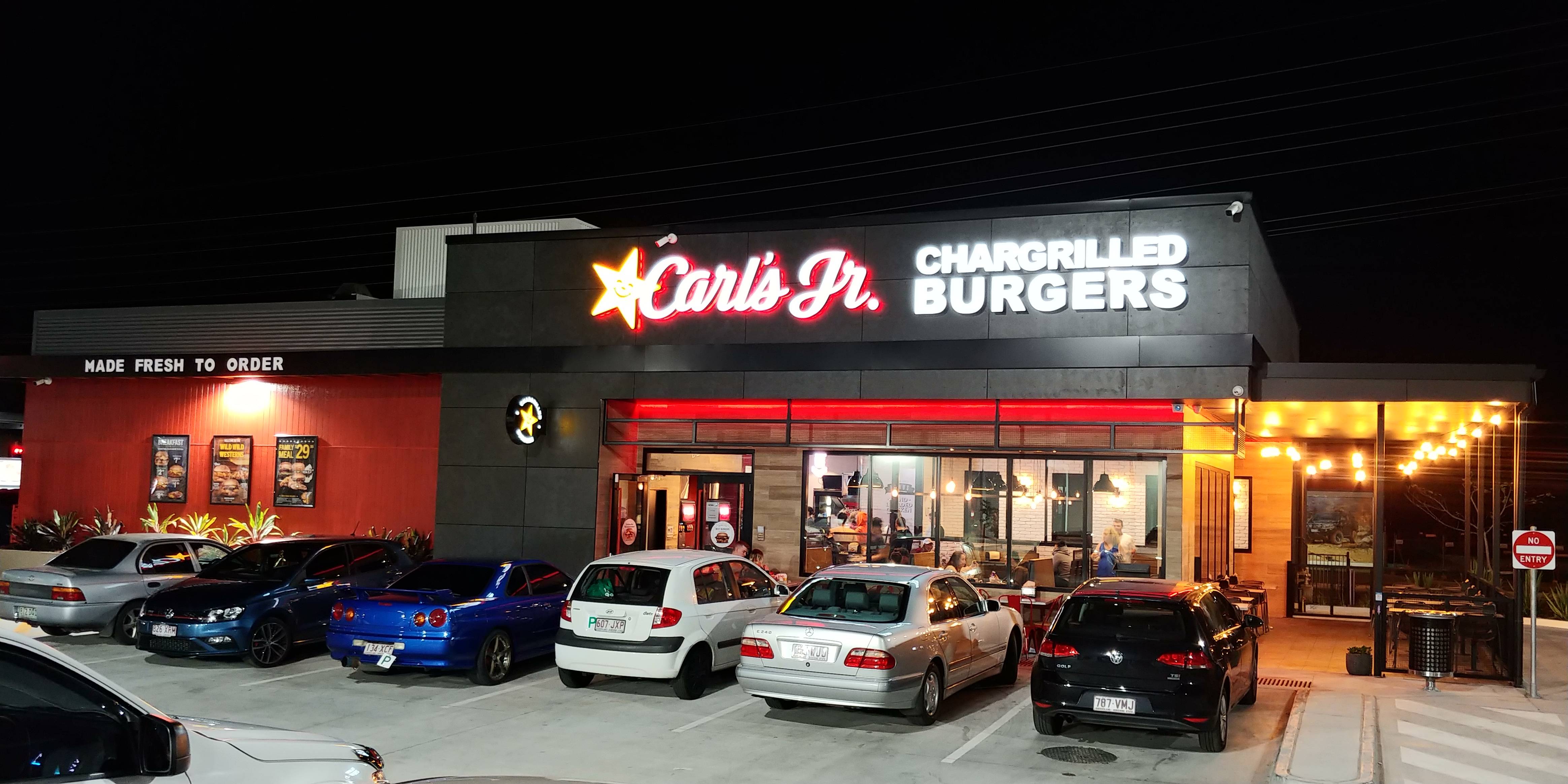 Carl's Jr Exterior Night 2