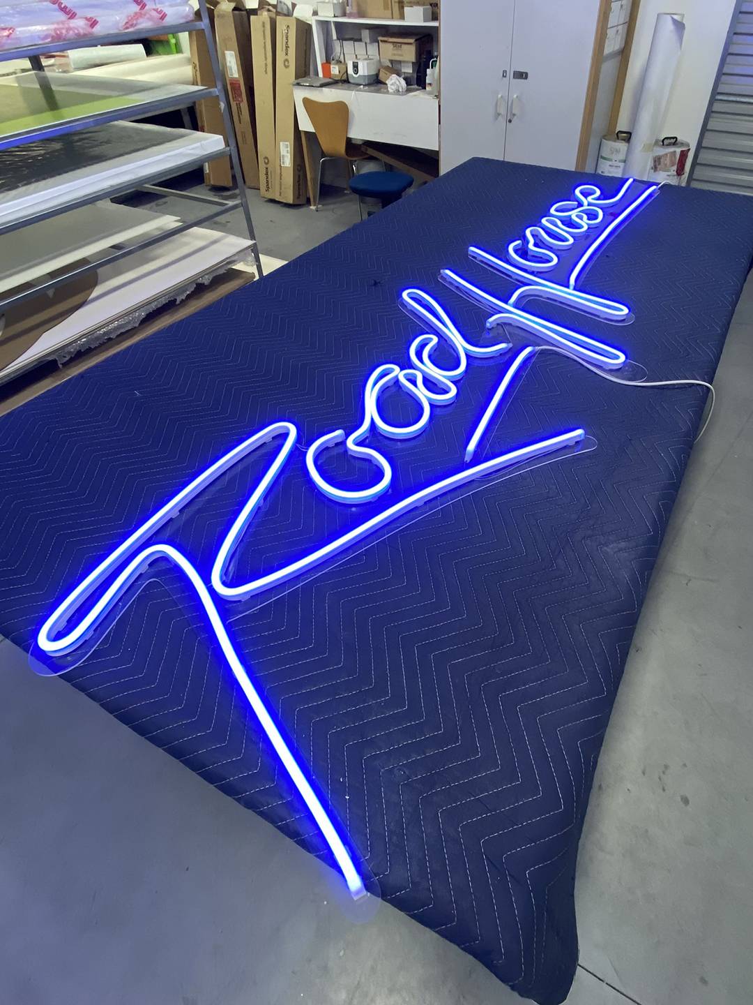 Illuminated rope LED sign